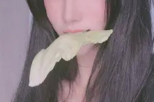 探店博主的一个“避雷贴”杀死了一家排队三小时的网红店？