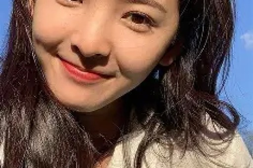 “假洋牌”优思益翻车事件：网红集体致歉背后的品牌包装术与流量陷阱